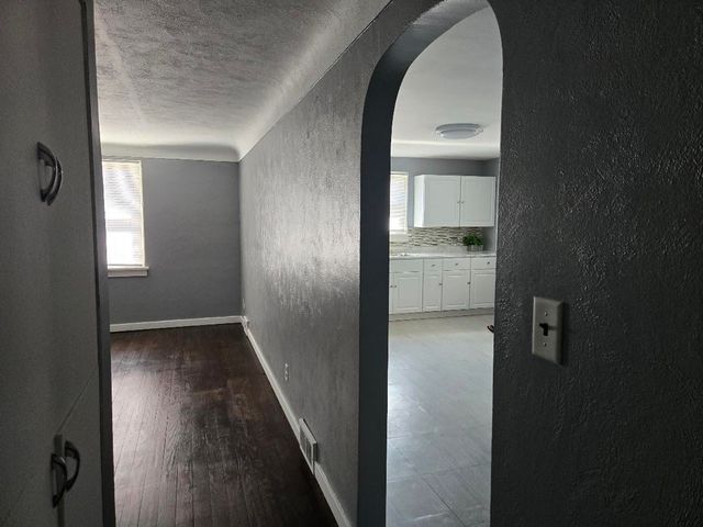 549 Pioneer Trail, Saginaw, MI 48604