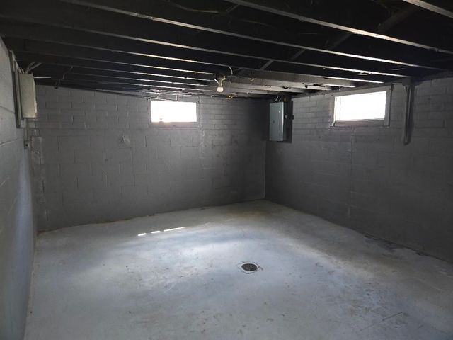 549 Pioneer Trail, Saginaw, MI 48604
