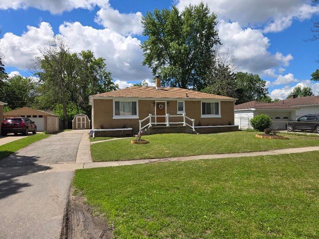 549 Pioneer Trail, Saginaw, MI 48604