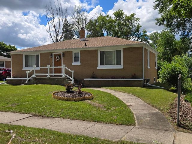 549 Pioneer Trail, Saginaw, MI 48604