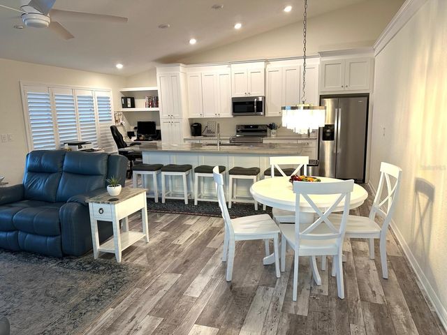 14609 LORIDAWN DRIVE 4, Seminole, FL 33776