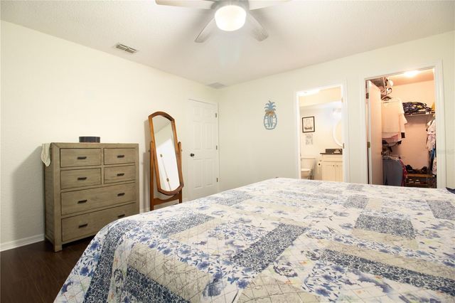 14609 LORIDAWN DRIVE 4, Seminole, FL 33776