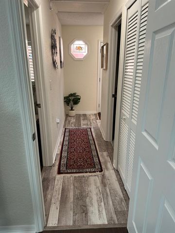 14609 LORIDAWN DRIVE 4, Seminole, FL 33776