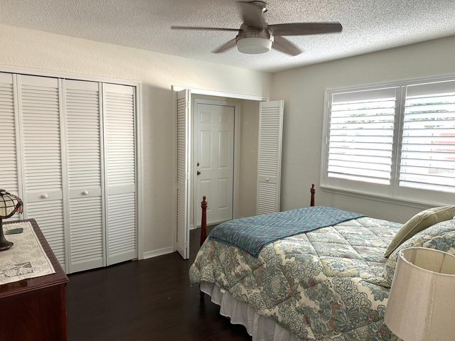 14609 LORIDAWN DRIVE 4, Seminole, FL 33776