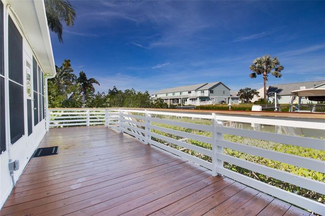 14609 LORIDAWN DRIVE 4, Seminole, FL 33776