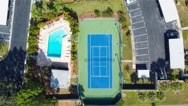 14609 LORIDAWN DRIVE 4, Seminole, FL 33776