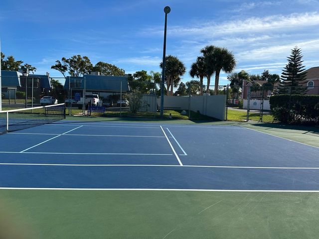 14609 LORIDAWN DRIVE 4, Seminole, FL 33776