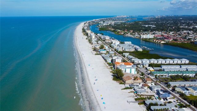 14609 LORIDAWN DRIVE 4, Seminole, FL 33776