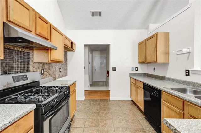 6827 Hill Creek Cove, Lithonia, GA 30058