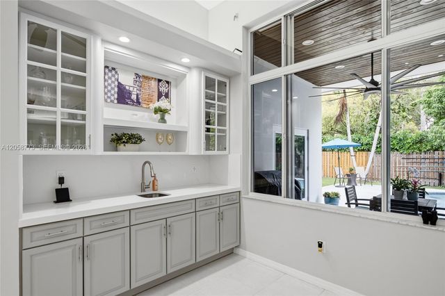 15845 SW 87th Avenue, Palmetto Bay, FL 33157