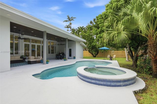 15845 SW 87th Avenue, Palmetto Bay, FL 33157