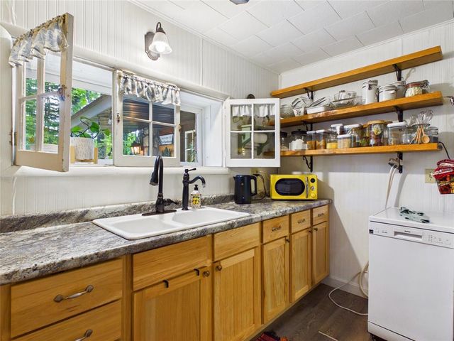 7709 Lake Avenue, Hayward, WI 54843