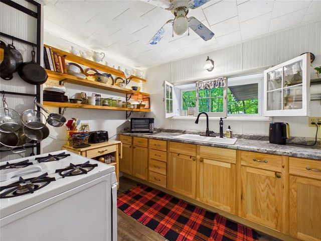 7709 Lake Avenue, Hayward, WI 54843