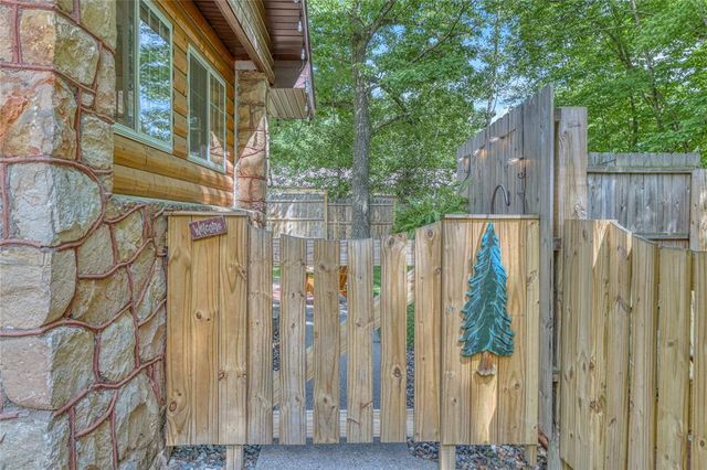 7709 Lake Avenue, Hayward, WI 54843