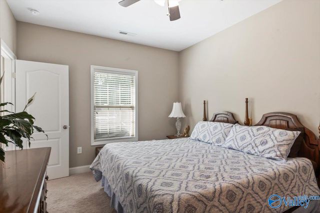 4406 Coatsbridge Drive SE, Owens Cross Roads, AL 35763