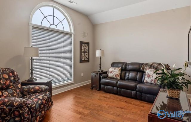 4406 Coatsbridge Drive SE, Owens Cross Roads, AL 35763