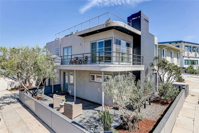 301 25th, Hermosa Beach, CA 90254