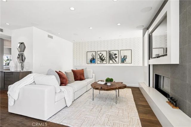 301 25th, Hermosa Beach, CA 90254
