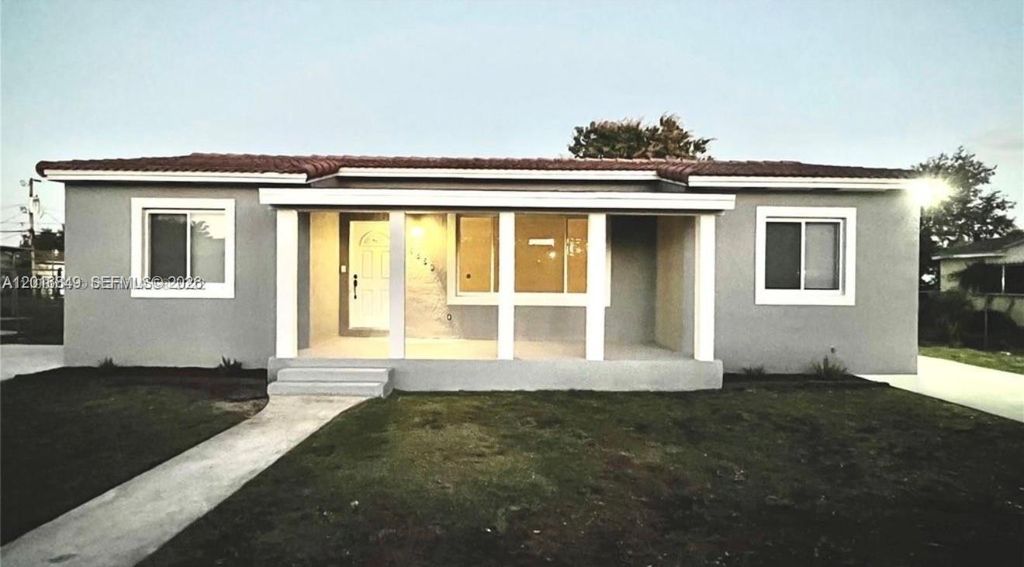 9553 NW 26th Avenue, Miami, FL 33147