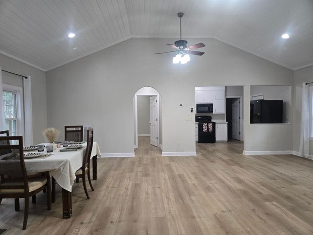 517 Porter Dr., Garden City Beach, SC 29576