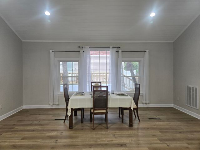 517 Porter Dr., Garden City Beach, SC 29576