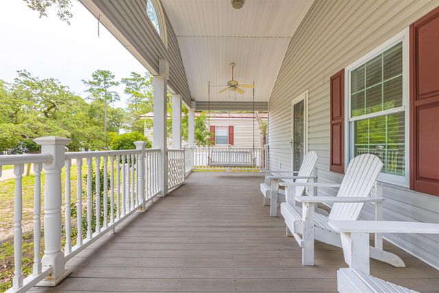 517 Porter Dr., Garden City Beach, SC 29576
