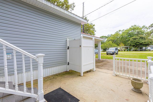 517 Porter Dr., Garden City Beach, SC 29576