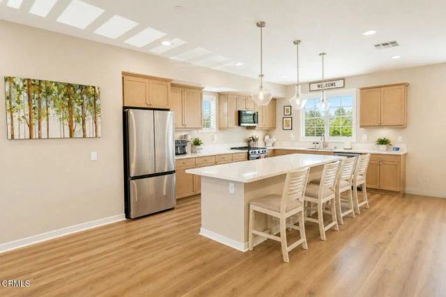 571 Via Chelsea, Camarillo, CA 93012