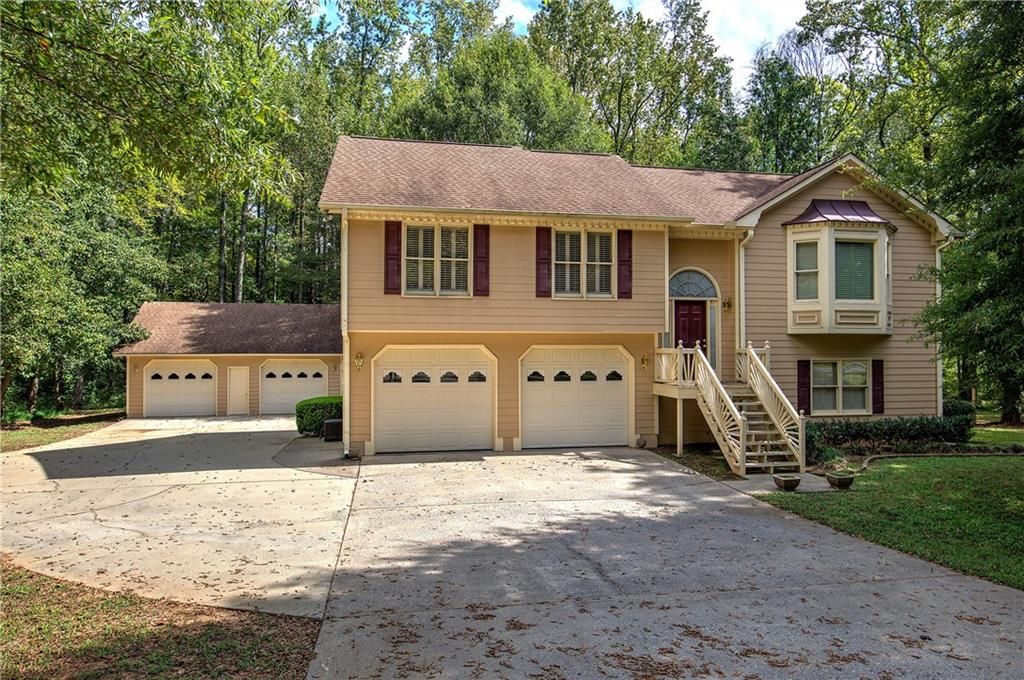 30 Amberidge NW Drive, Cartersville, GA 30121
