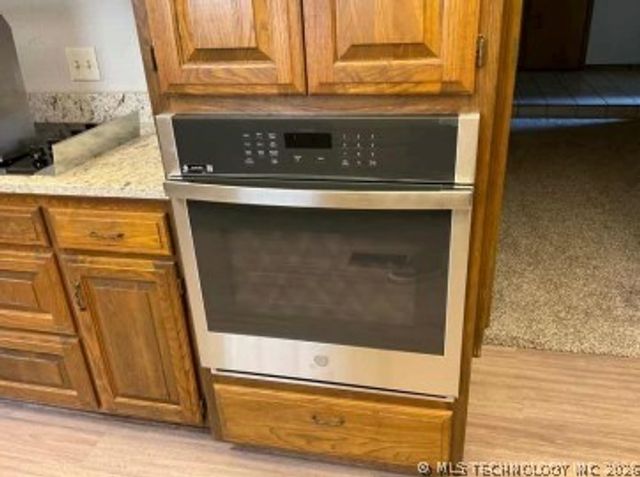 1608 S Laurel Avenue, Broken Arrow, OK 74012