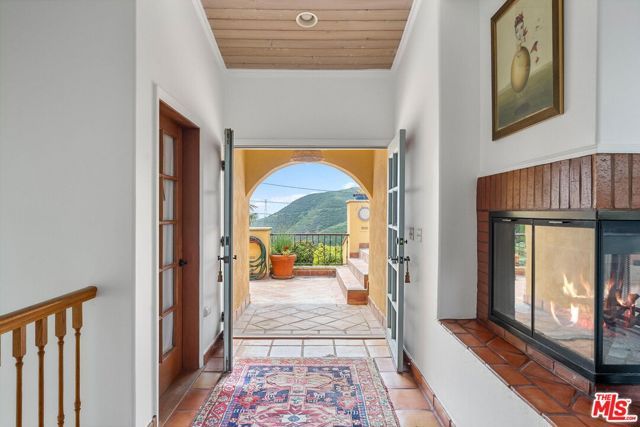 4370 Hillview Drive, Malibu, CA 90265