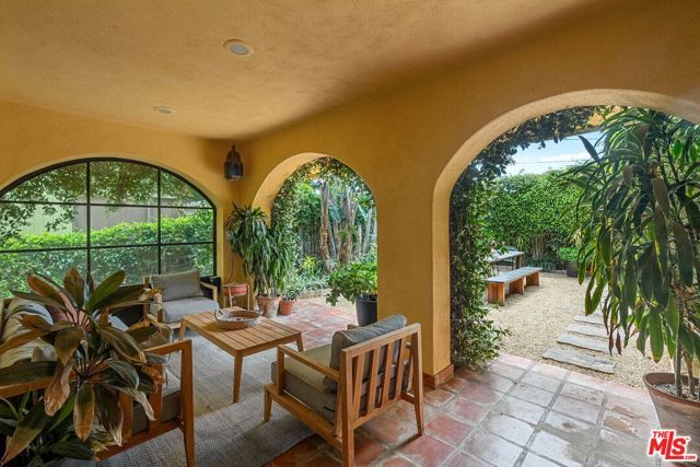 4370 Hillview Drive, Malibu, CA 90265