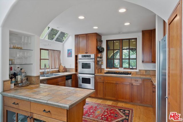 4370 Hillview Drive, Malibu, CA 90265