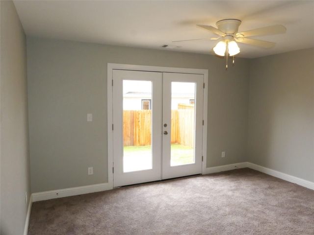 608 E College Street 608, Sherman, TX 75090