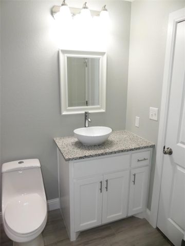 608 E College Street 608, Sherman, TX 75090