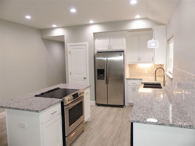 608 E College Street 608, Sherman, TX 75090