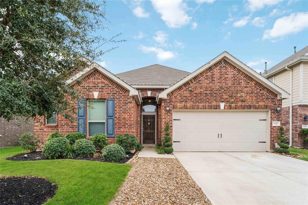5203 Castle Discordia Street, Katy, TX 77493
