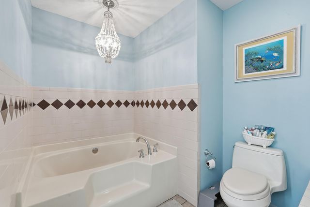902 Deerfield Ct, Russellville, AR 72801