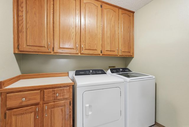 902 Deerfield Ct, Russellville, AR 72801