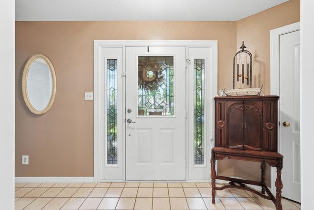 902 Deerfield Ct, Russellville, AR 72801