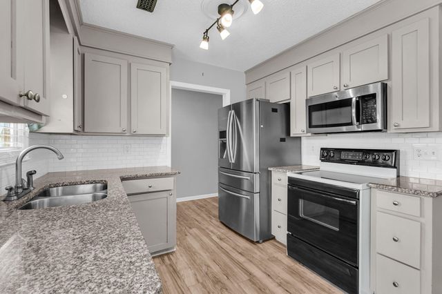 105 Bedford Court, Summerville, SC 29486
