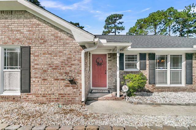 105 Bedford Court, Summerville, SC 29486