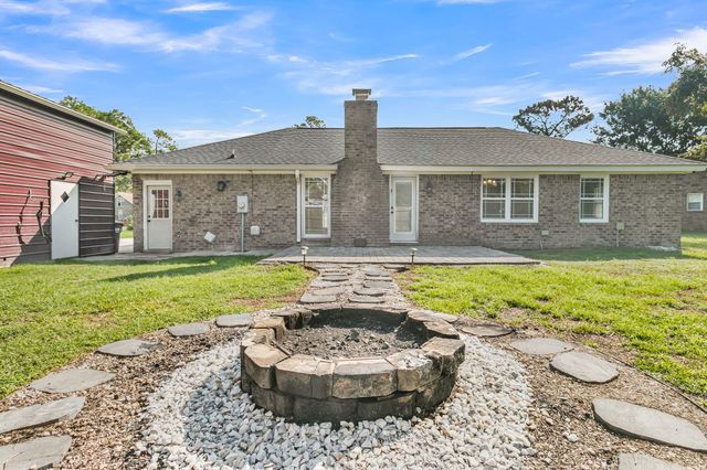 105 Bedford Court, Summerville, SC 29486
