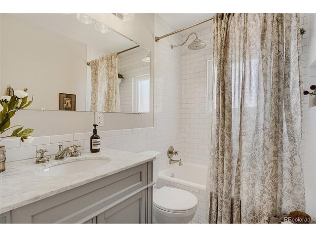 425 S Alcott St, Denver, CO 80219