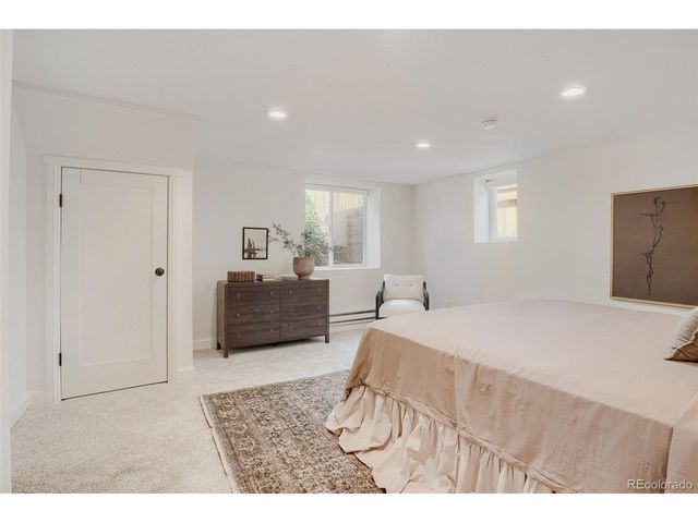 425 S Alcott St, Denver, CO 80219