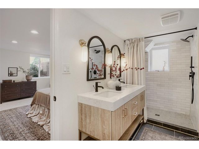 425 S Alcott St, Denver, CO 80219