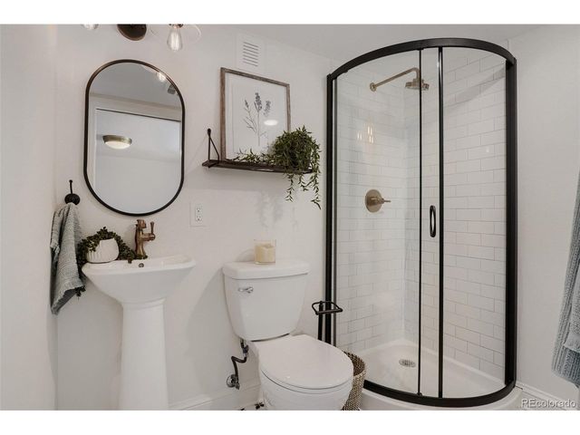 425 S Alcott St, Denver, CO 80219