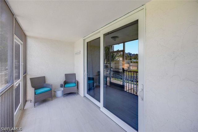 5 Bluebill AVE 108A, Naples, FL 34108