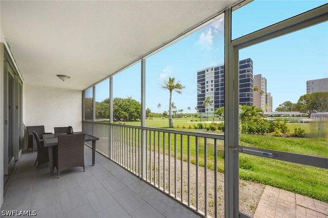 5 Bluebill AVE 108A, Naples, FL 34108