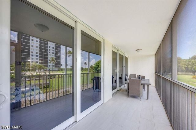 5 Bluebill AVE 108A, Naples, FL 34108